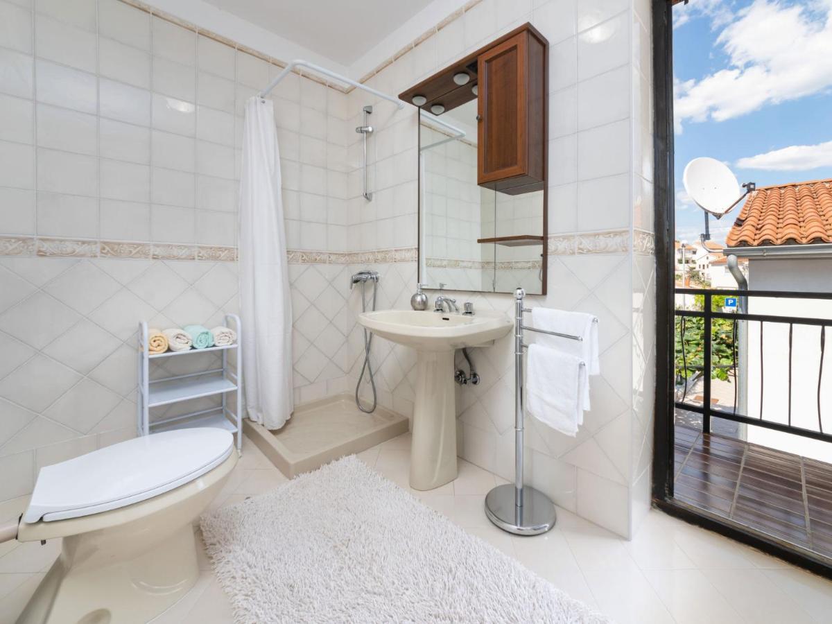 פורץ Holiday Home Ruzic - Prc200 By Interhome מראה חיצוני תמונה