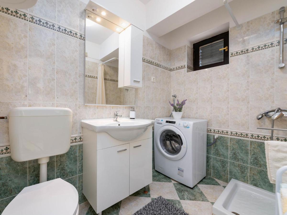 פורץ Holiday Home Ruzic - Prc200 By Interhome מראה חיצוני תמונה